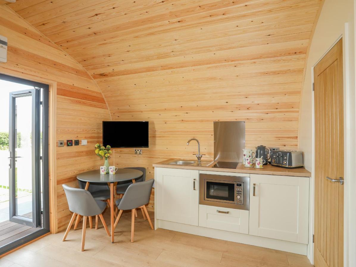 Caban Cariad Holyhead Esterno foto